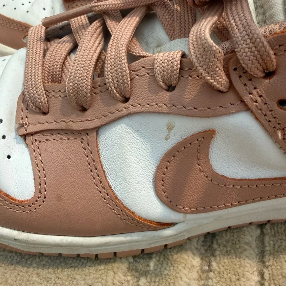 Nike Blush and White Low-Top Sneakers - Picture 4 of 10